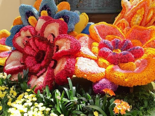 Magnificent seasonal floral display, Las Vegas.  Thousands of fresh flowers put together.